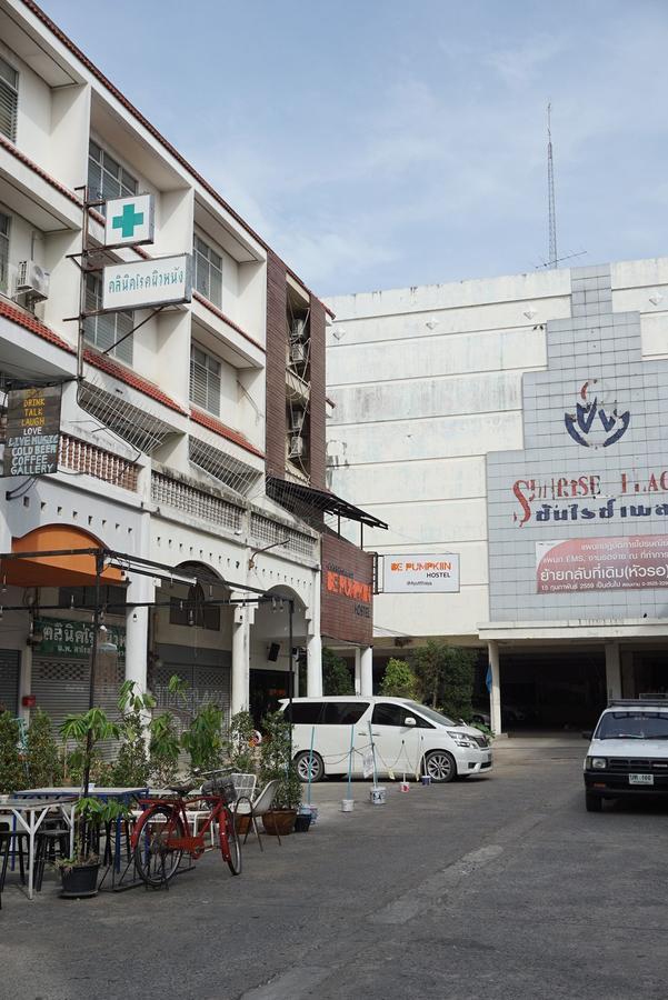 De Pumpkiin Hostel Phra Nakhon Si Ayutthaya Exterior photo